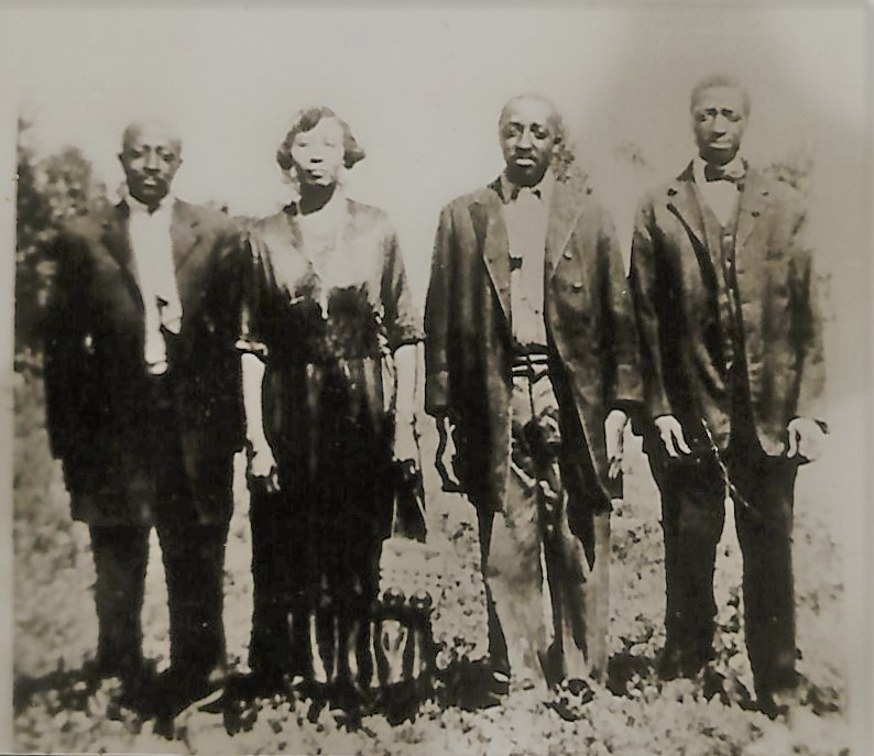 Hobbs Siblings
L-R: Amos, Mary Elizabeth, General Washington, Robert.